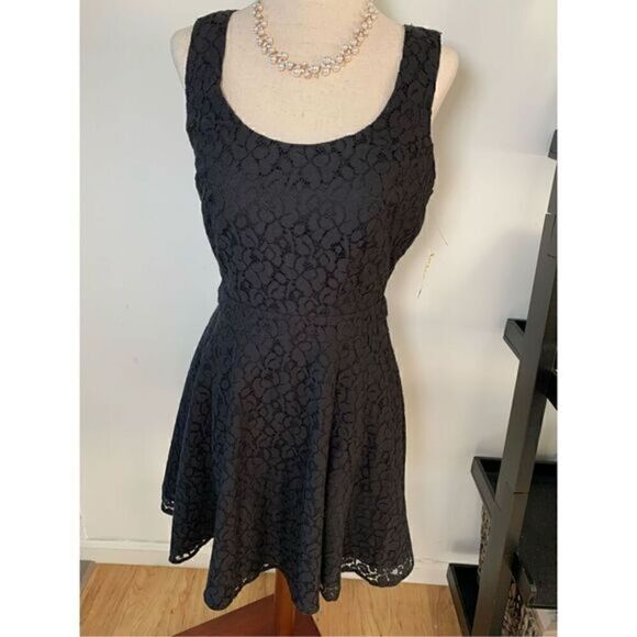Aeropostale Dresses & Skirts - Aeropostale black lace medium dress